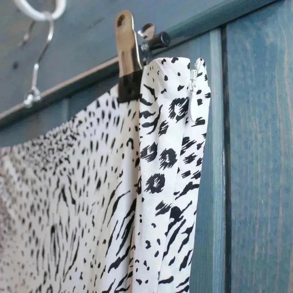 Joie Animal Print Black and White Brystal Bias Cut Small Size 4 - Picture 7 of 8